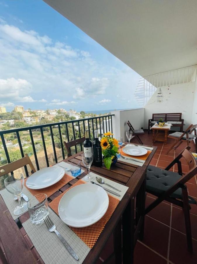 Two Bed, Two Bath Apartment With Sea Views - Angel De Miraflores Малага Экстерьер фото